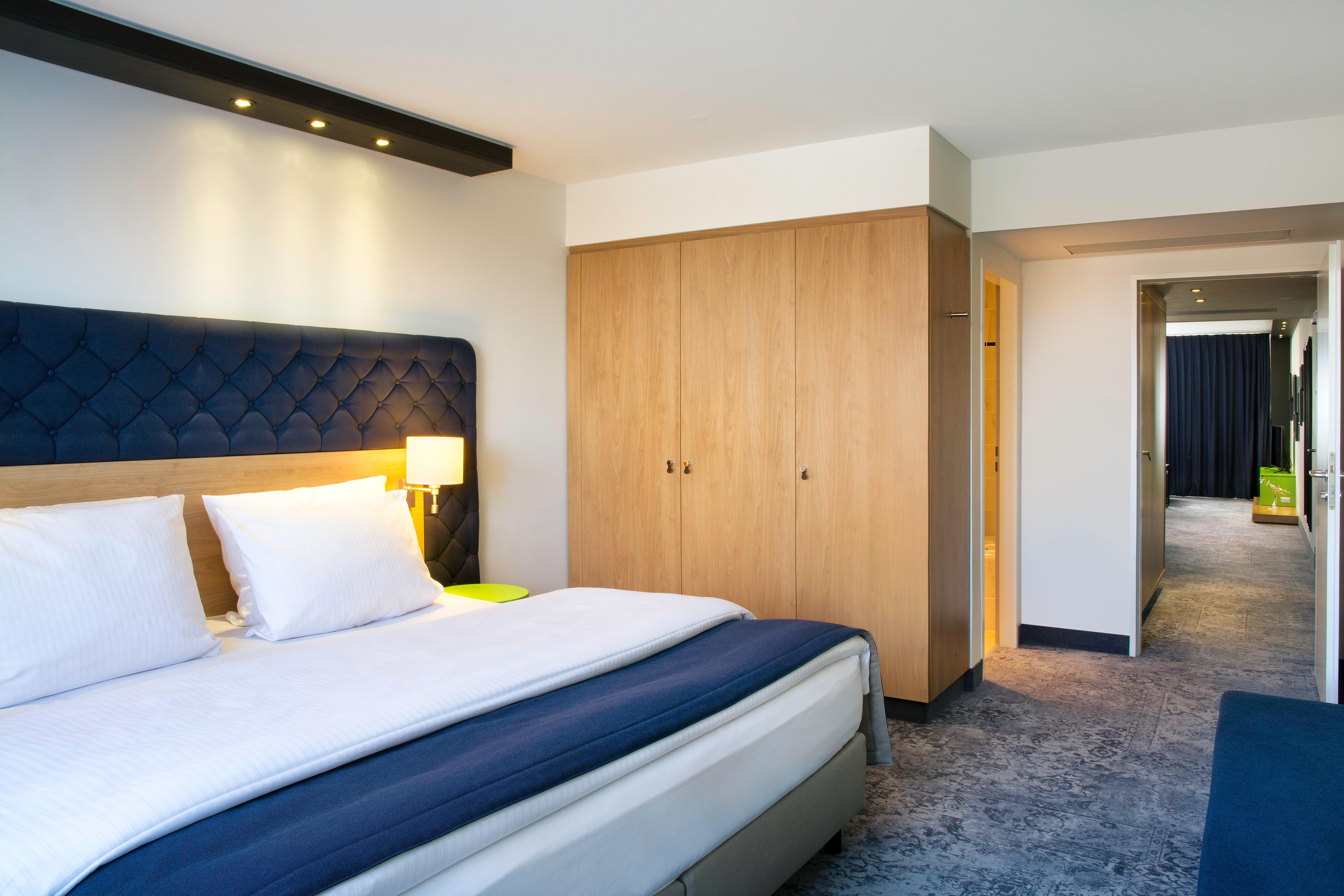 Hotel By Ihg 4*